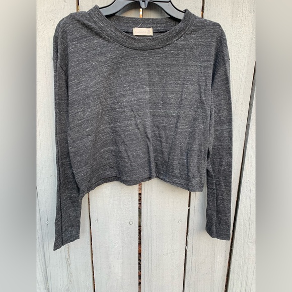 Alternative woman’s crop long sleeves shirt - Picture 2 of 4